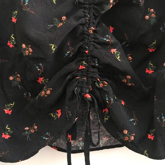 Black floral cinch Urban Outfitters top - Picture 2 of 5